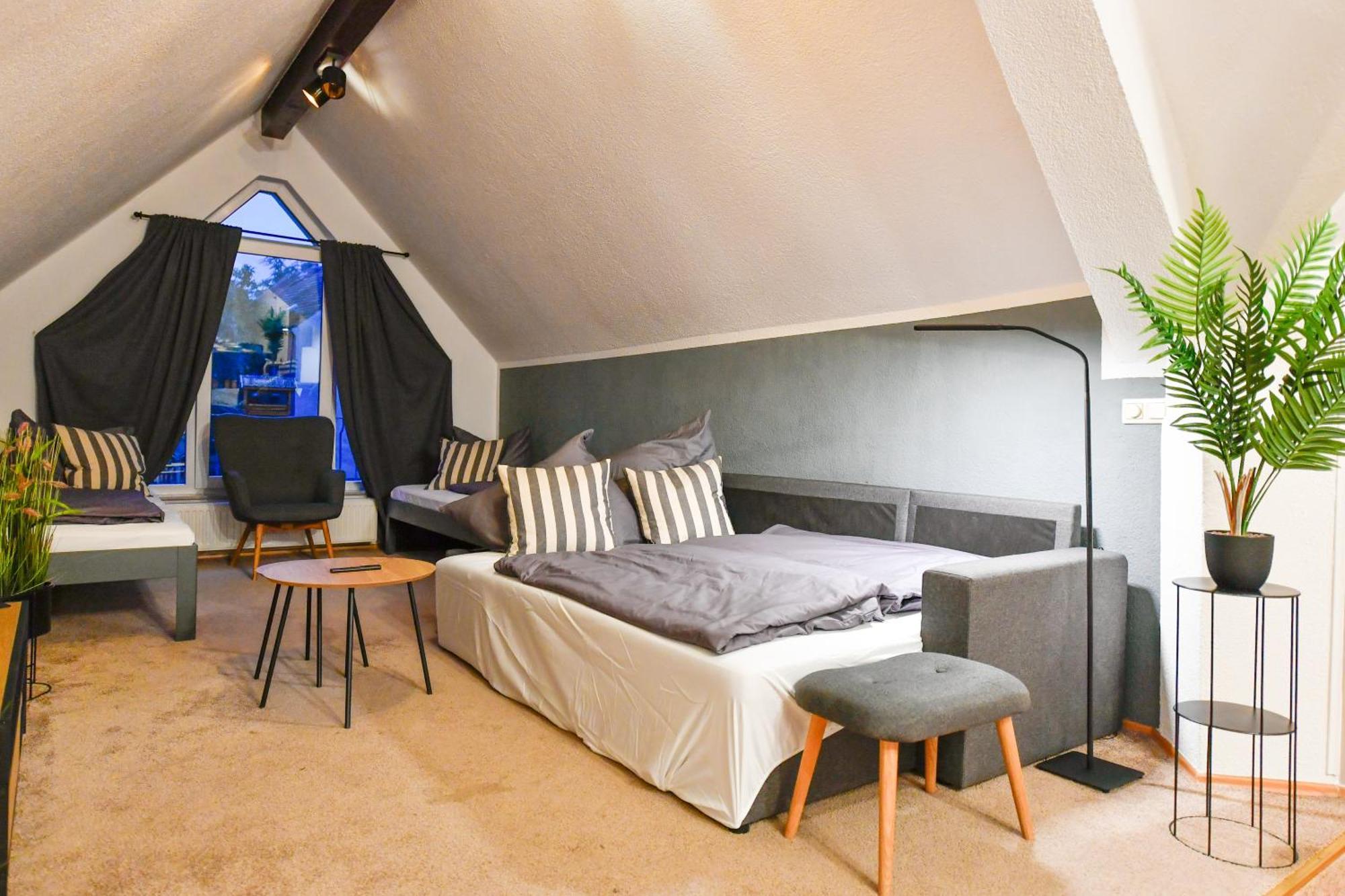 Grosses Spree Apartment, 3 Schlafzimmer Bis 10 Personen, 4X Kfz Parkplatz, Terrasse, Waschtrockner, Wlan, Netflix Cottbus Exterior photo